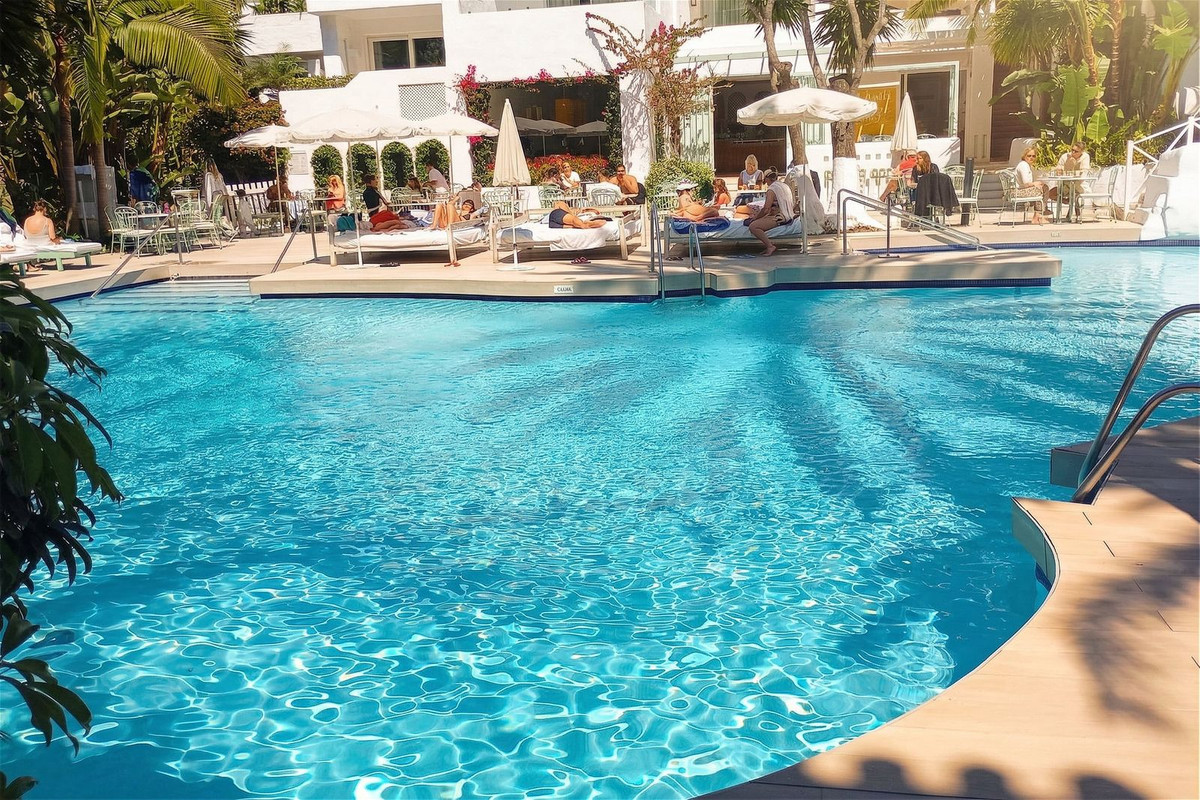 1 Bed Apartment for sale in The Golden Mile Costa Del Sol, Málaga, Spain