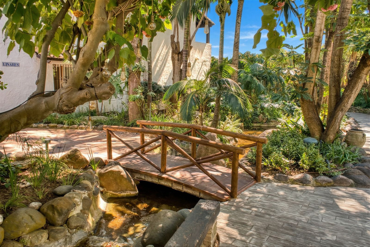 1 Bed Apartment for sale in The Golden Mile Costa Del Sol, Málaga, Spain