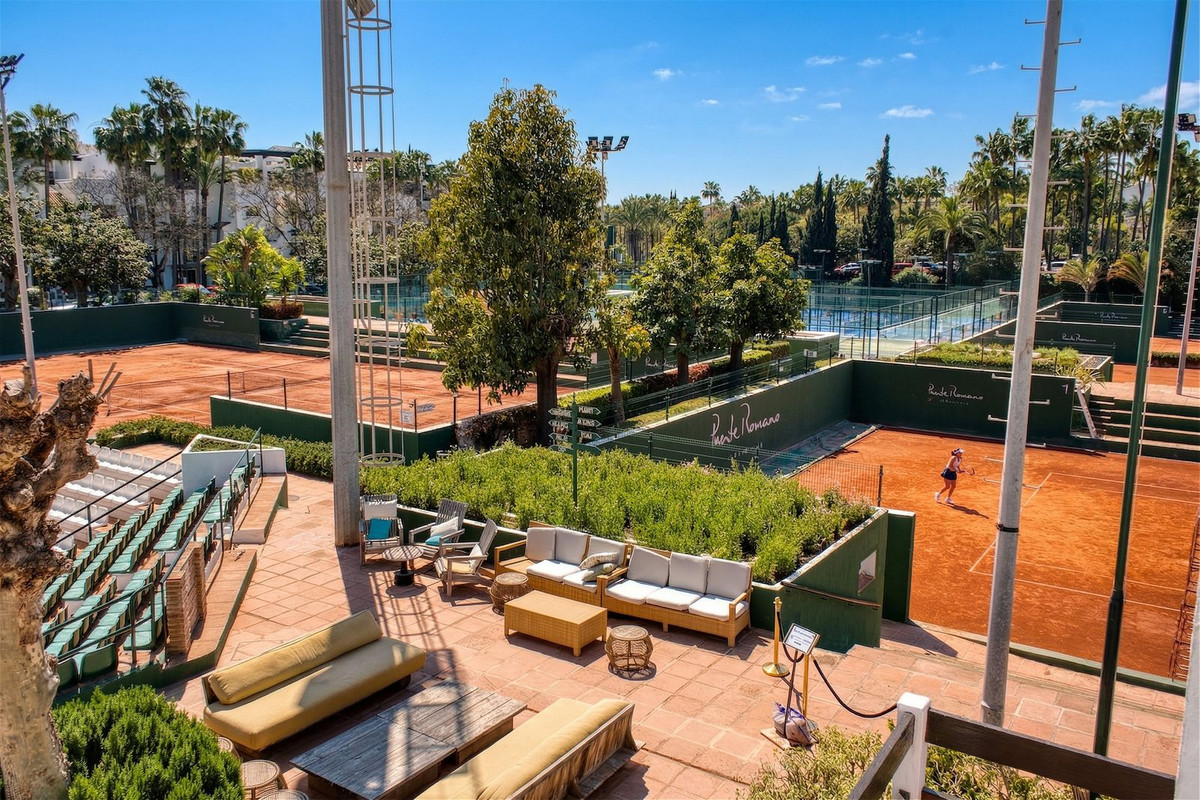 1 Bed Apartment for sale in The Golden Mile Costa Del Sol, Málaga, Spain