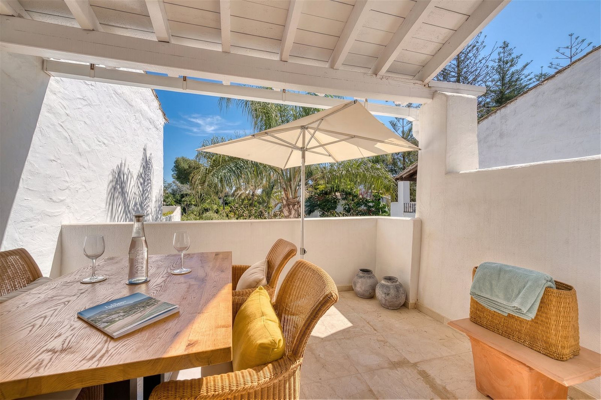 1 Bed Apartment for sale in The Golden Mile Costa Del Sol, Málaga, Spain
