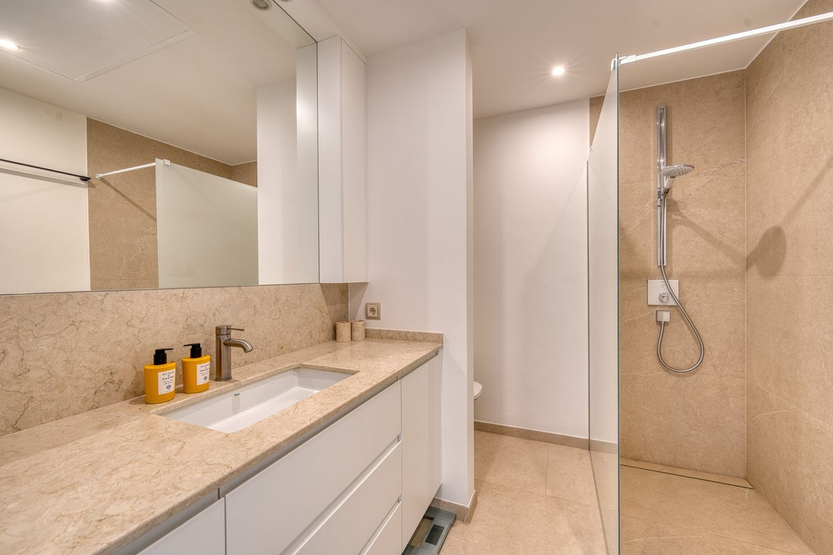 1 Bed Apartment for sale in The Golden Mile Costa Del Sol, Málaga, Spain