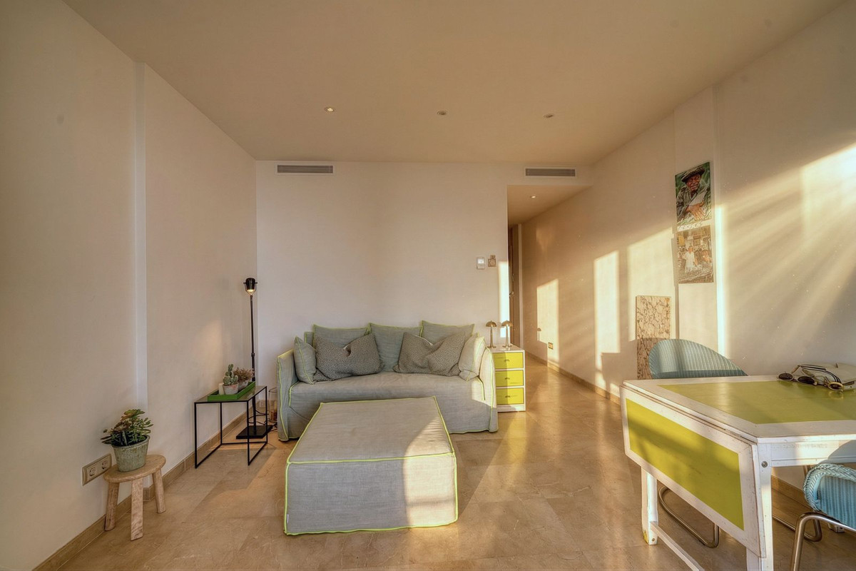 1 Bed Apartment for sale in The Golden Mile Costa Del Sol, Málaga, Spain