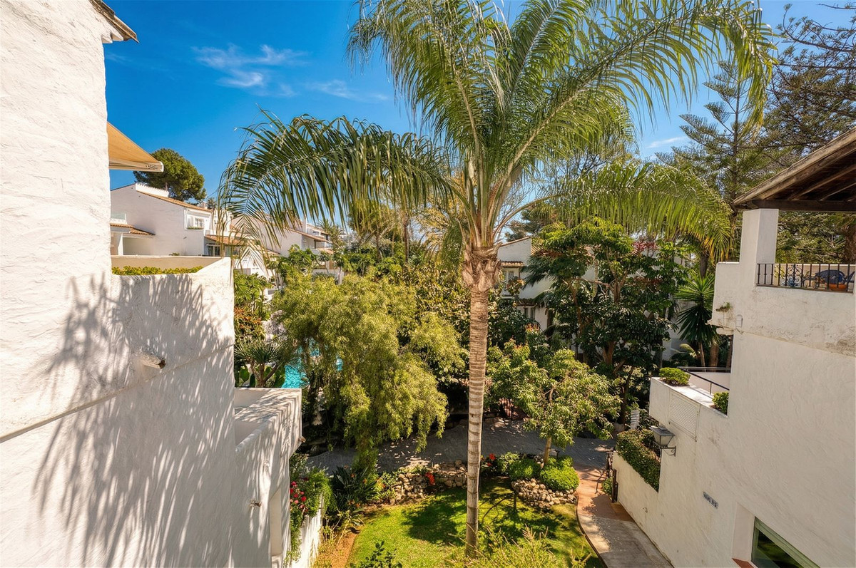 1 Bed Apartment for sale in The Golden Mile Costa Del Sol, Málaga, Spain