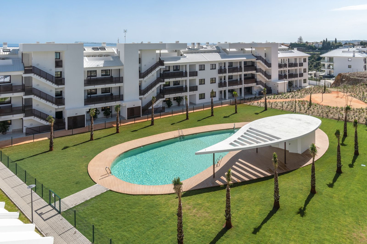 2 Bed Apartment for sale in Fuengirola Costa Del Sol, Málaga, Spain