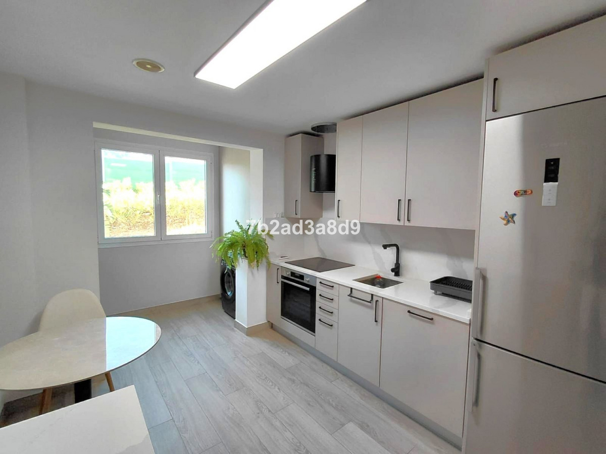 Se vende Apartamento Planta Media de 2 dormitorios en Costa Del Sol, Málaga, España