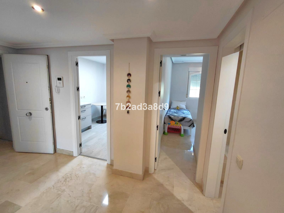 Se vende Apartamento Planta Media de 2 dormitorios en Costa Del Sol, Málaga, España