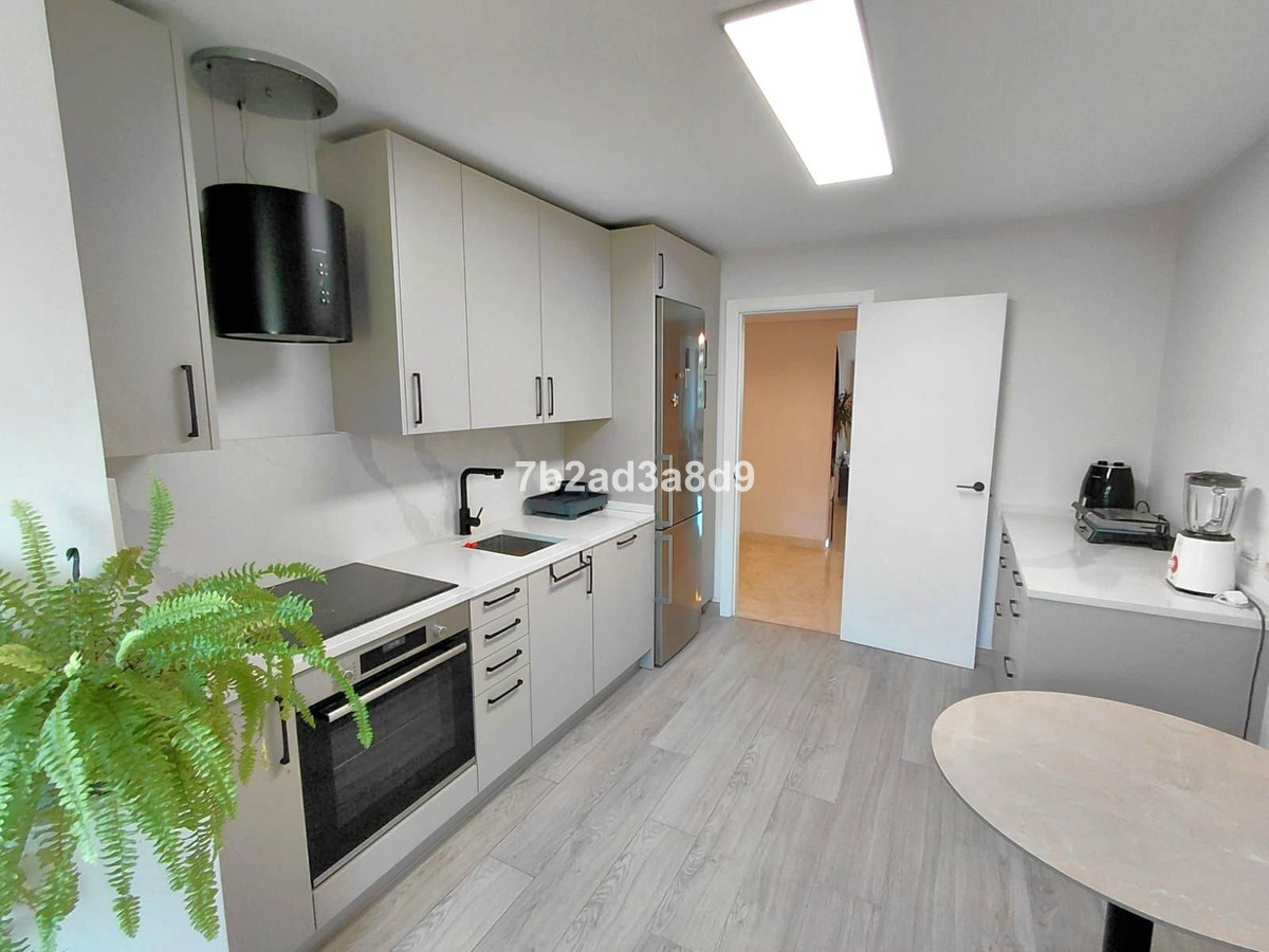 Se vende Apartamento Planta Media de 2 dormitorios en Costa Del Sol, Málaga, España