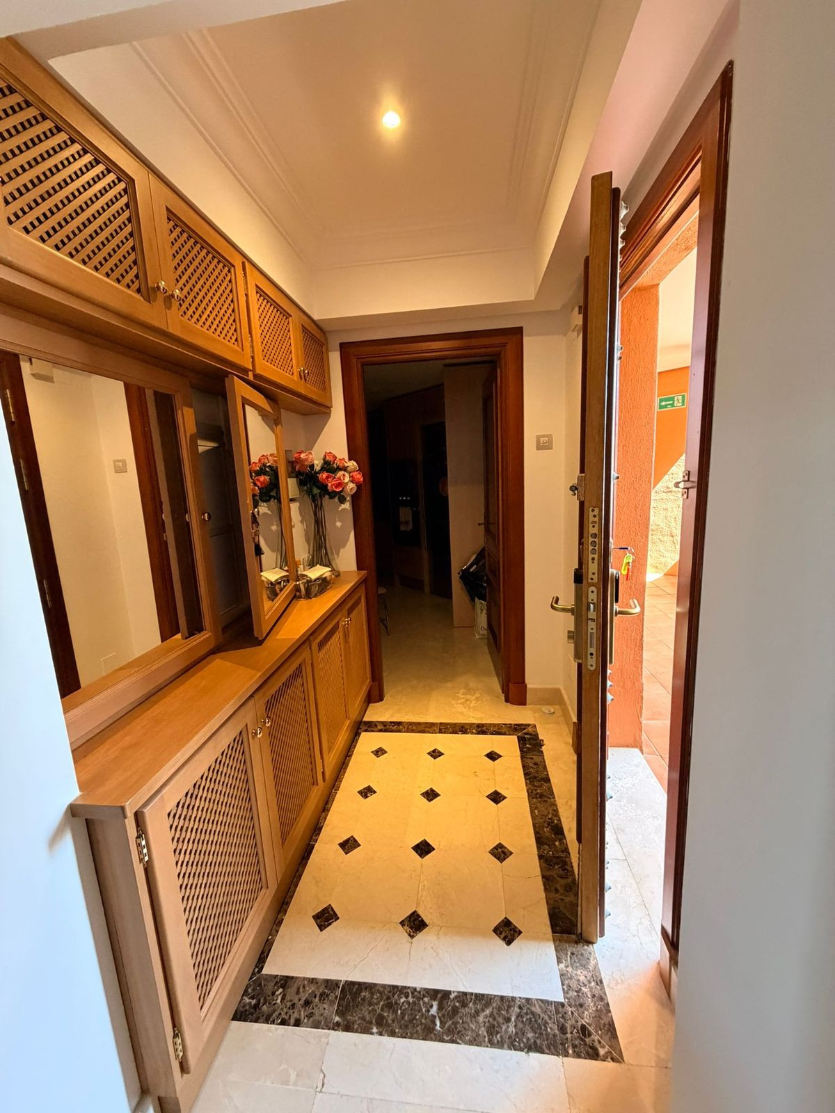 Se vende Apartamento Planta Media de 3 dormitorios en Costa Del Sol, Málaga, España