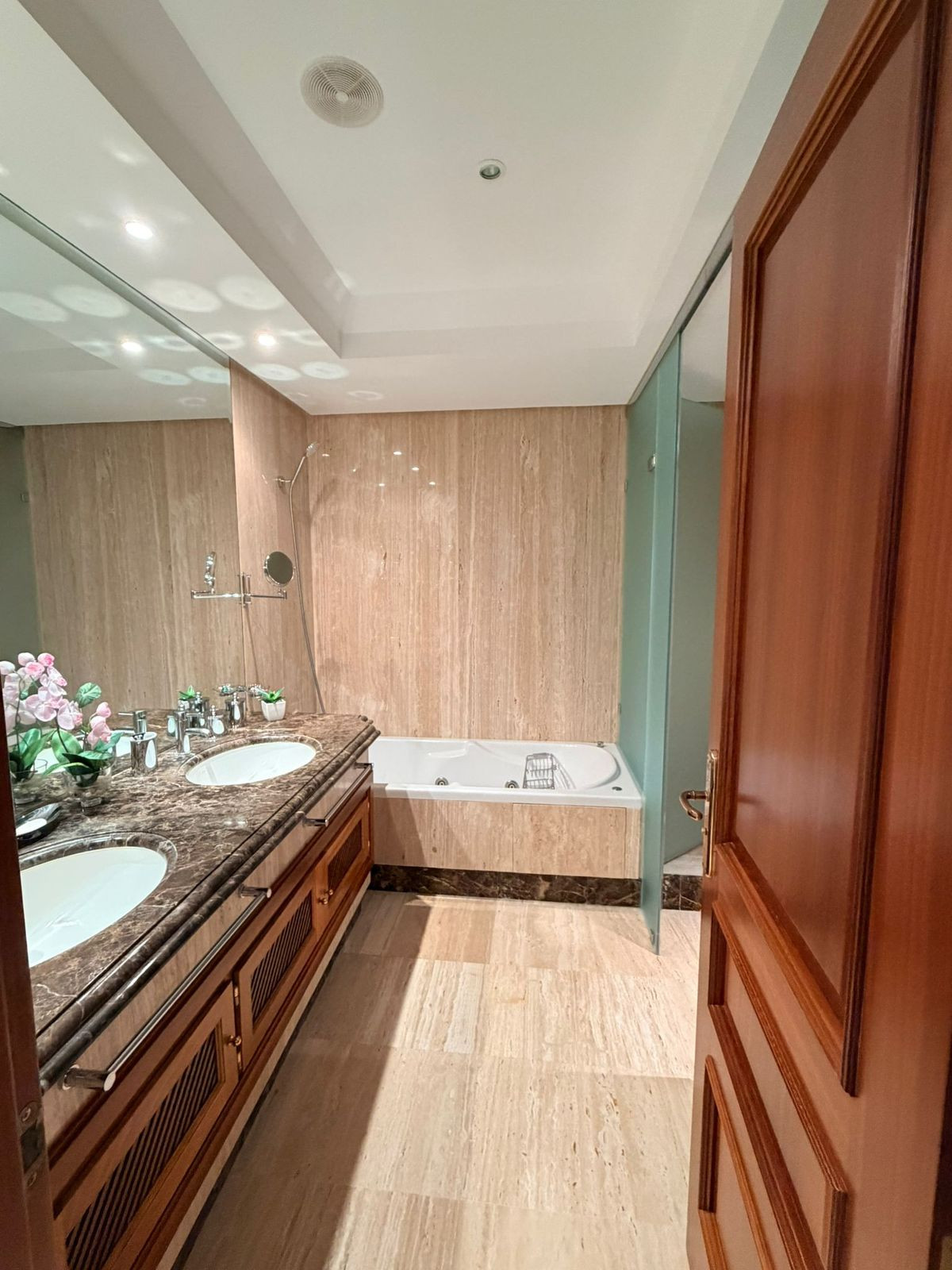 Se vende Apartamento Planta Media de 3 dormitorios en Costa Del Sol, Málaga, España