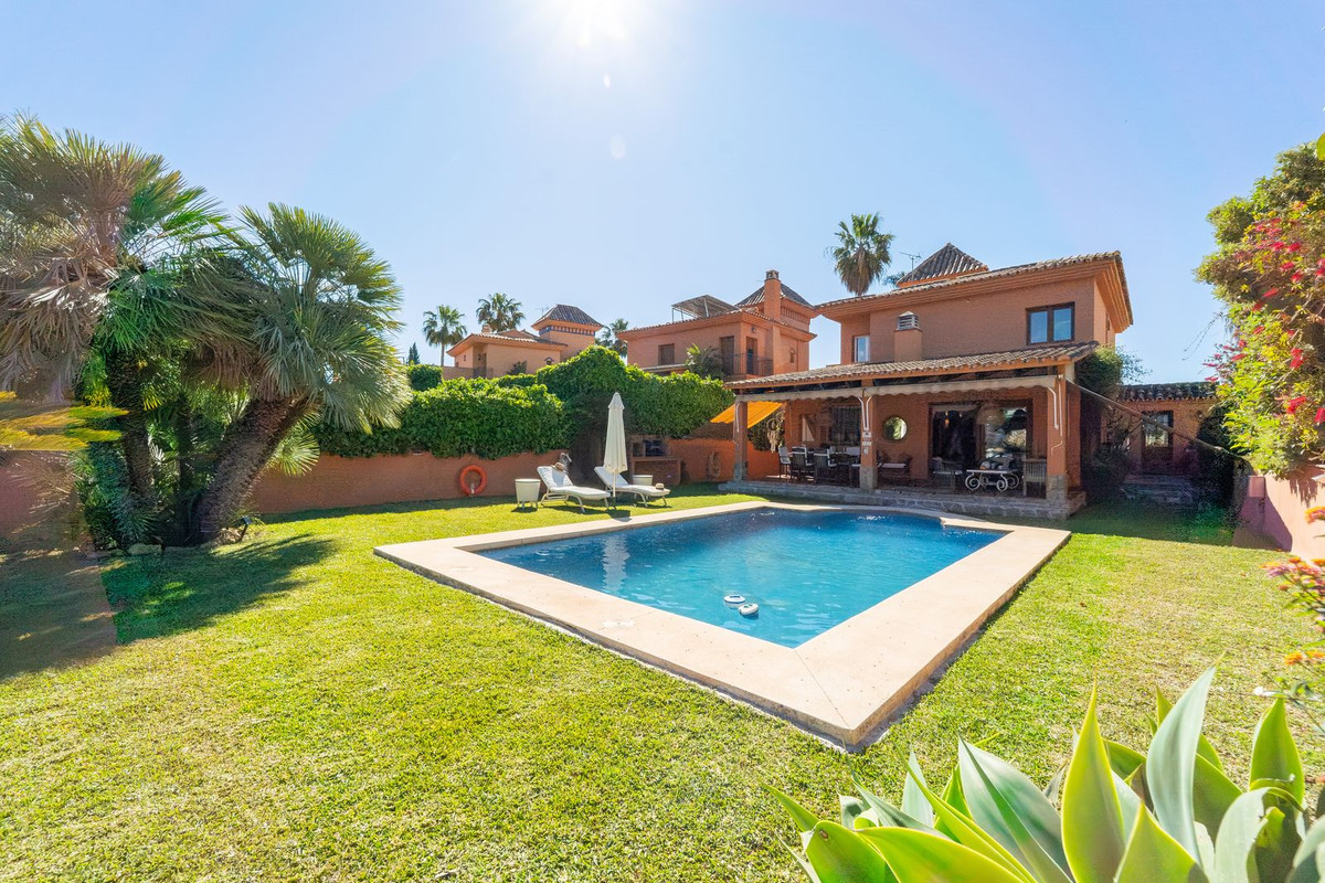 4 Bed Townhouse for sale in Mijas Costa Costa Del Sol, Málaga, Spain