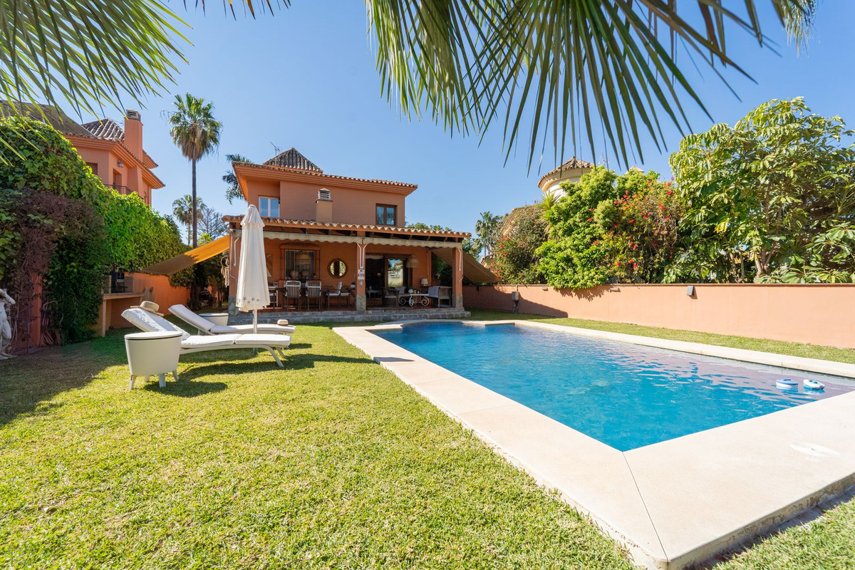 4 Bed Townhouse for sale in Mijas Costa Costa Del Sol, Málaga, Spain