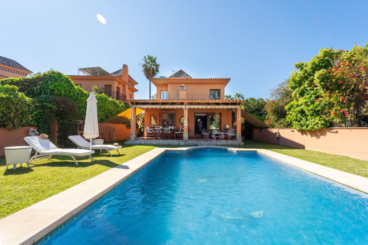 4 Bed Townhouse for sale in Mijas Costa Costa Del Sol, Málaga, Spain