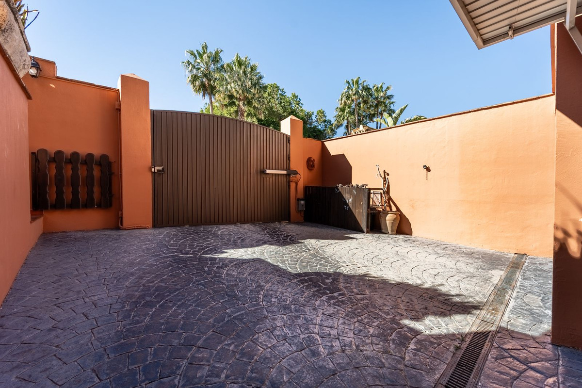 4 Bed Townhouse for sale in Mijas Costa Costa Del Sol, Málaga, Spain