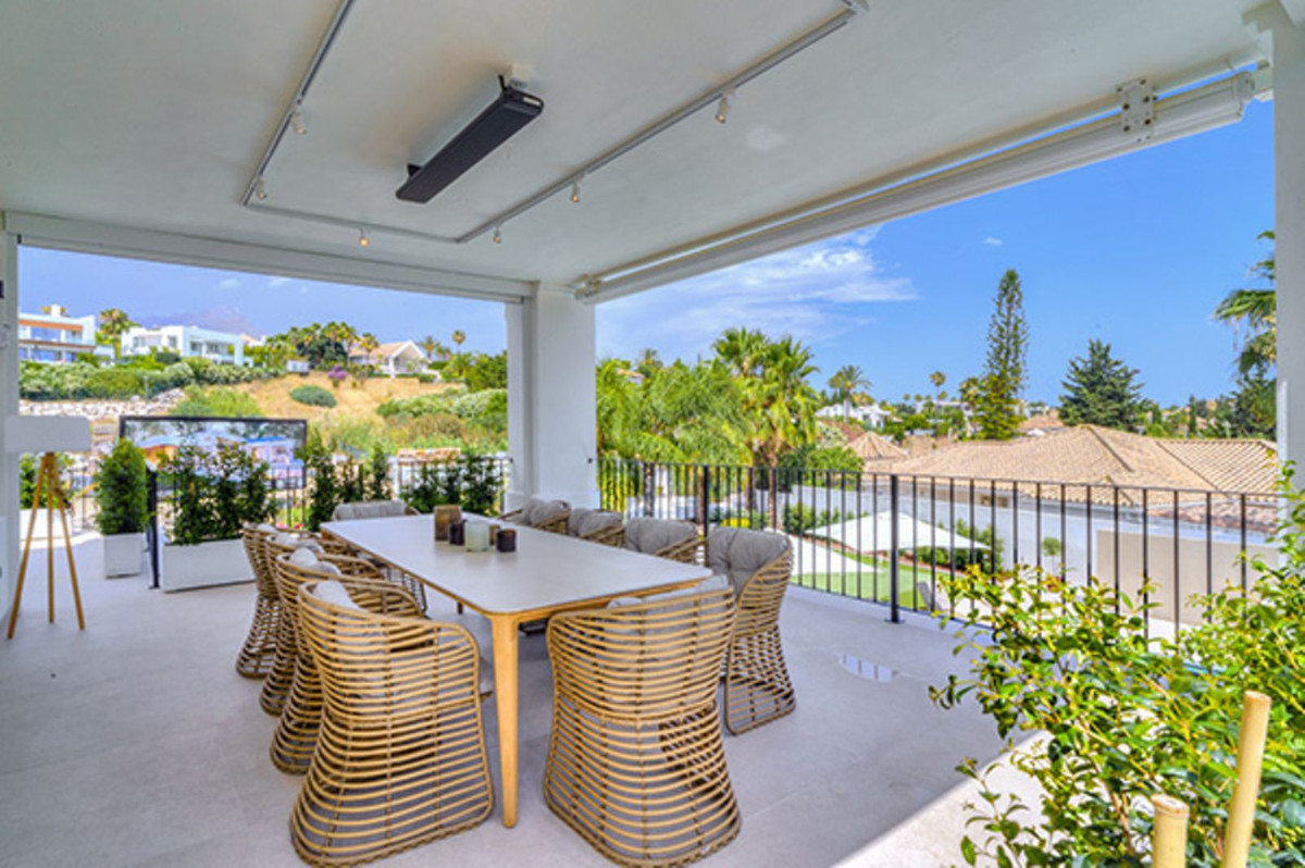 6 Bed Townhouse for sale in Nueva Andalucía Costa Del Sol, Málaga, Spain
