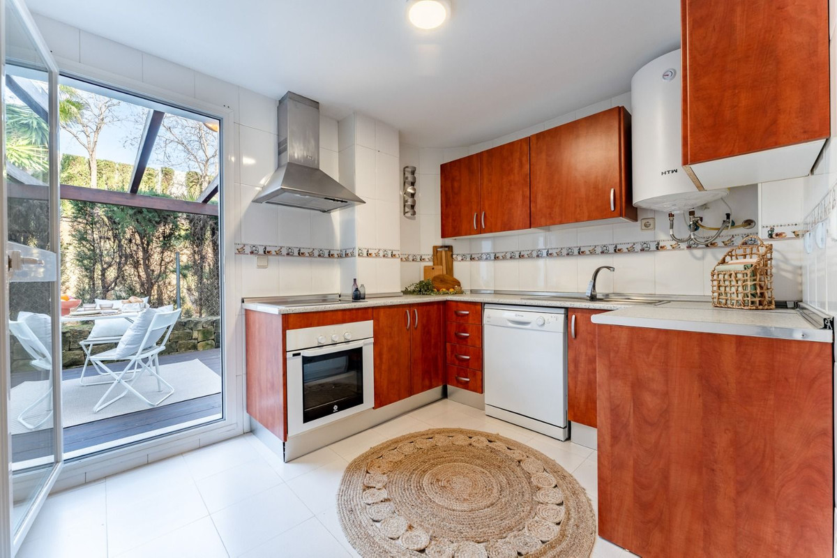 Se vende Apartamento Planta Baja de 3 dormitorios en Costa Del Sol, Málaga, España