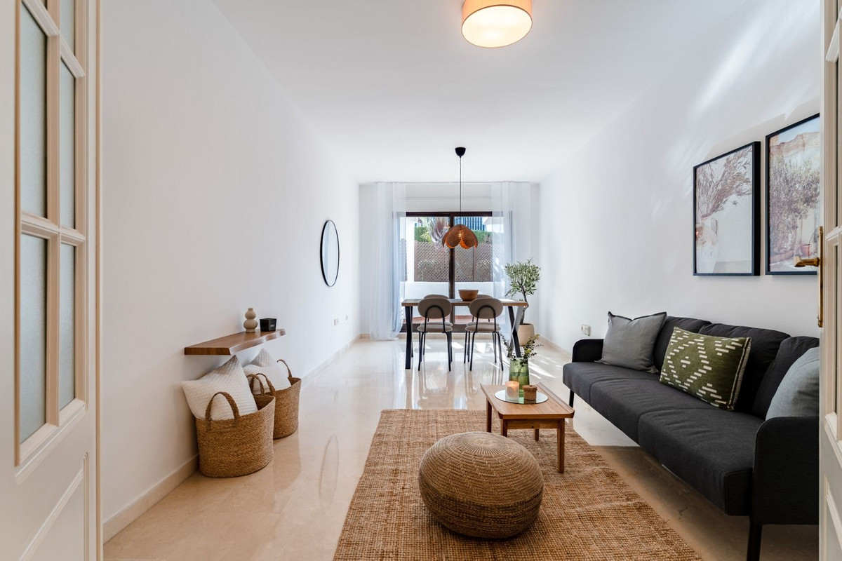 Se vende Apartamento Planta Baja de 3 dormitorios en Costa Del Sol, Málaga, España