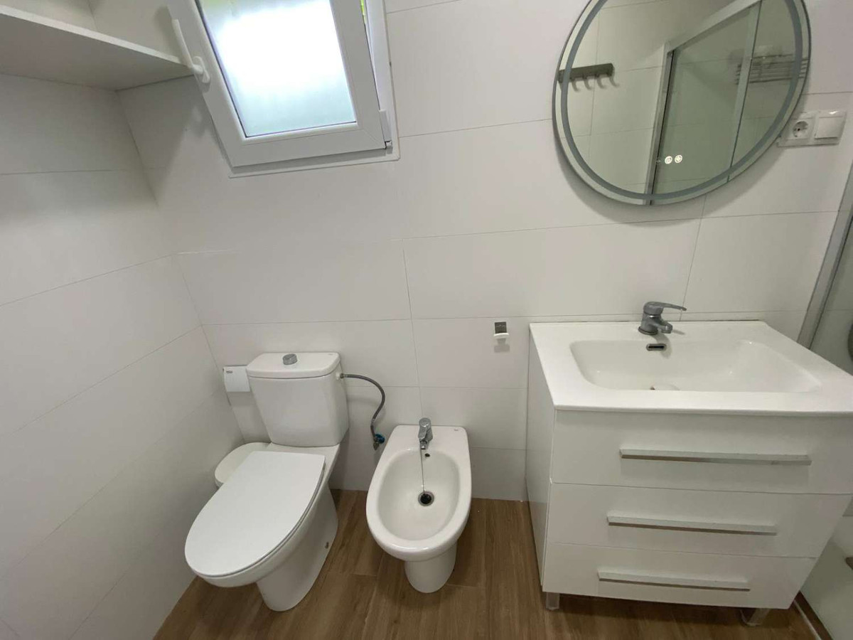Se vende Villa - Chalet de 2 dormitorios en Costa Del Sol, Málaga, España