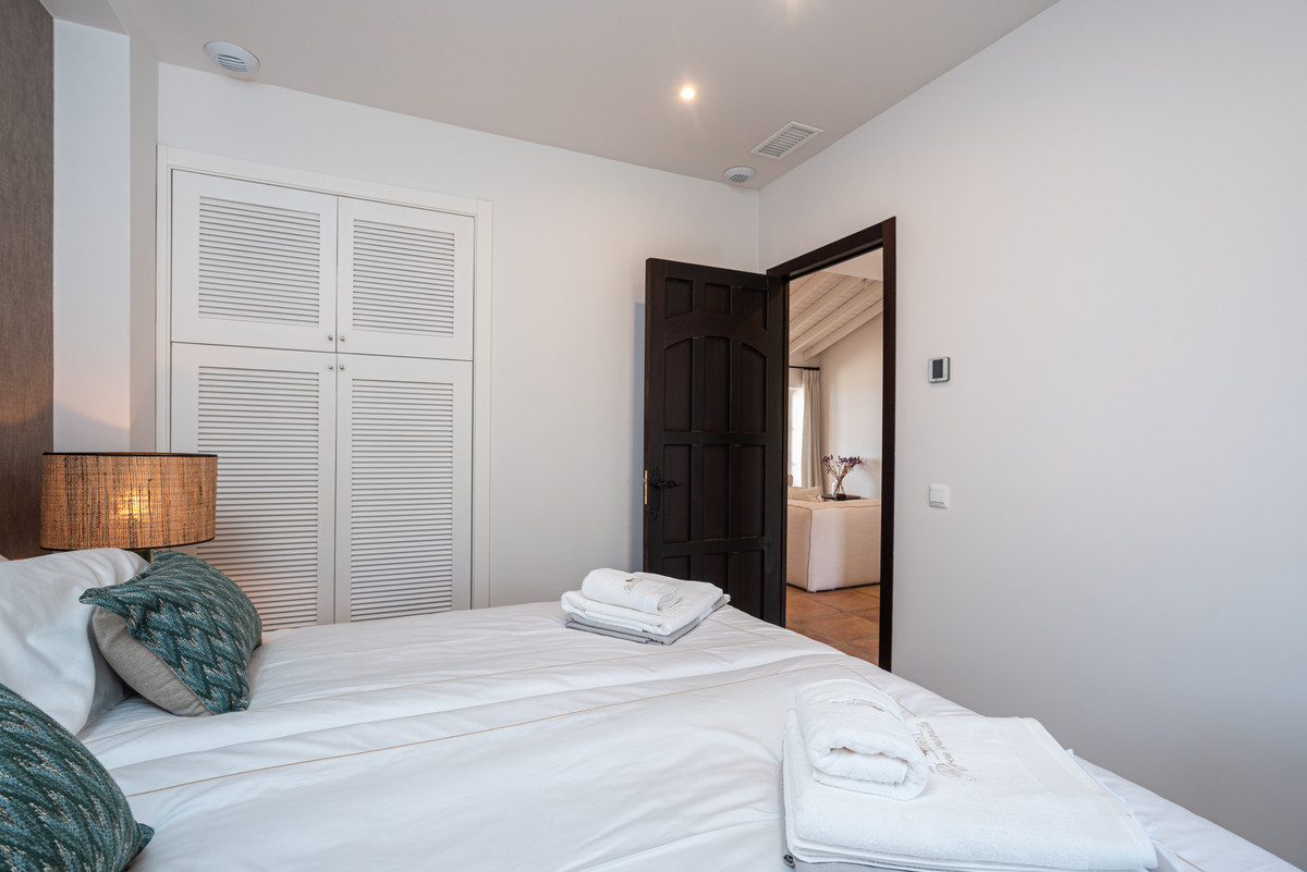 Se vende Hotel de 35 dormitorios en Costa Del Sol, Málaga, España