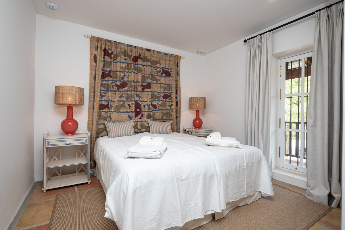 Se vende Hotel de 35 dormitorios en Costa Del Sol, Málaga, España
