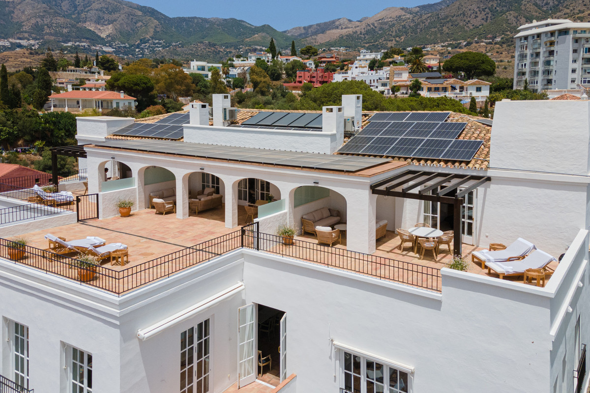 Se vende Hotel de 35 dormitorios en Costa Del Sol, Málaga, España