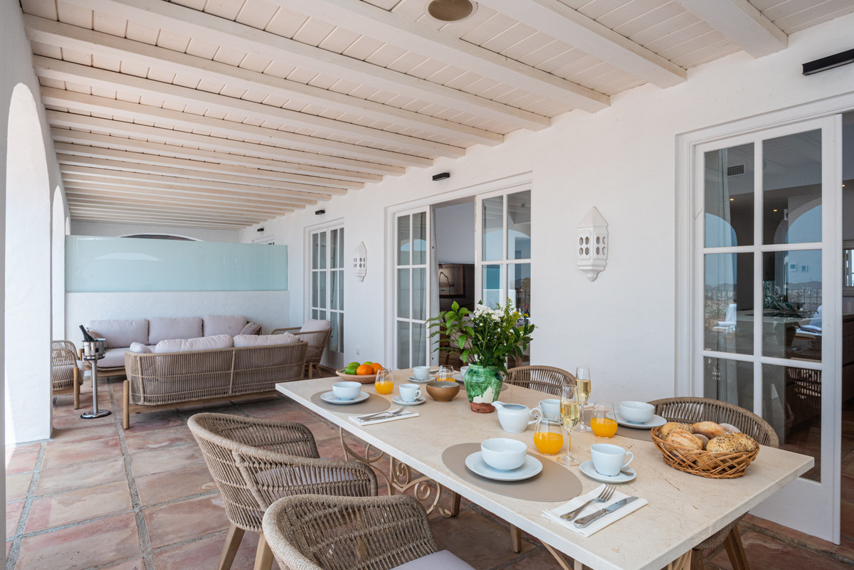 Se vende Hotel de 35 dormitorios en Costa Del Sol, Málaga, España