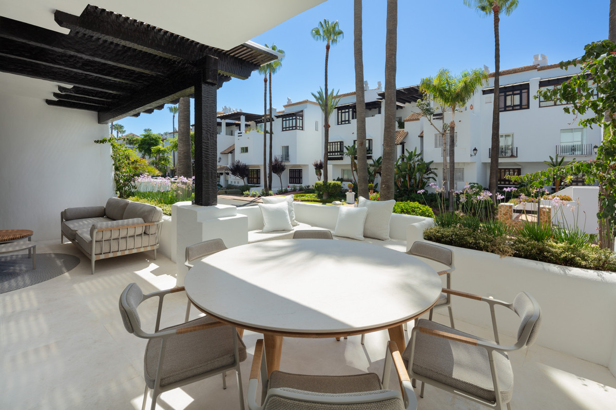 Se vende Apartamento Planta Baja de 3 dormitorios en Costa Del Sol, Málaga, España