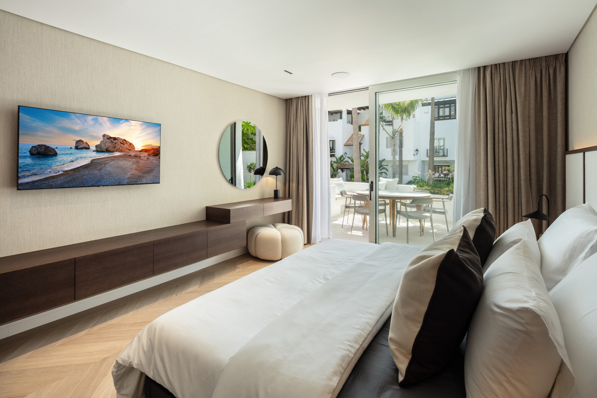 Se vende Apartamento Planta Baja de 3 dormitorios en Costa Del Sol, Málaga, España