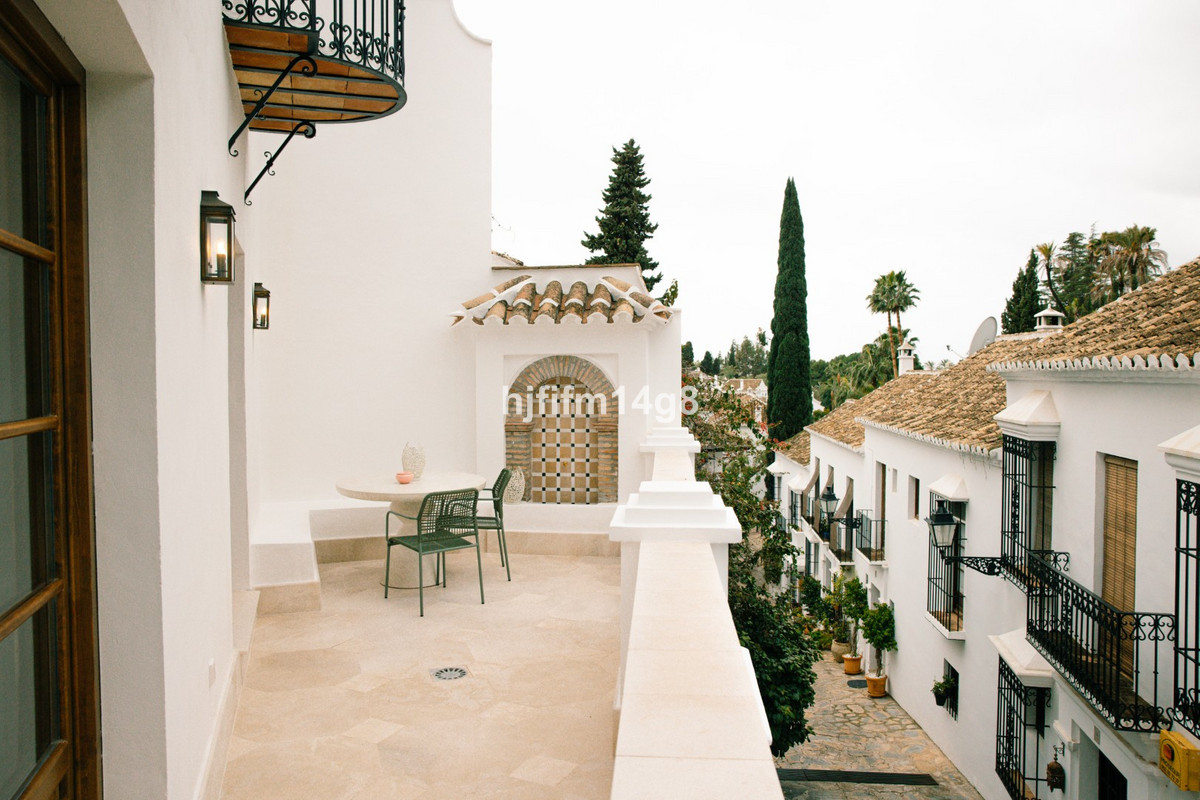 3 Bed Townhouse for sale in The Golden Mile Costa Del Sol, Málaga, Spain