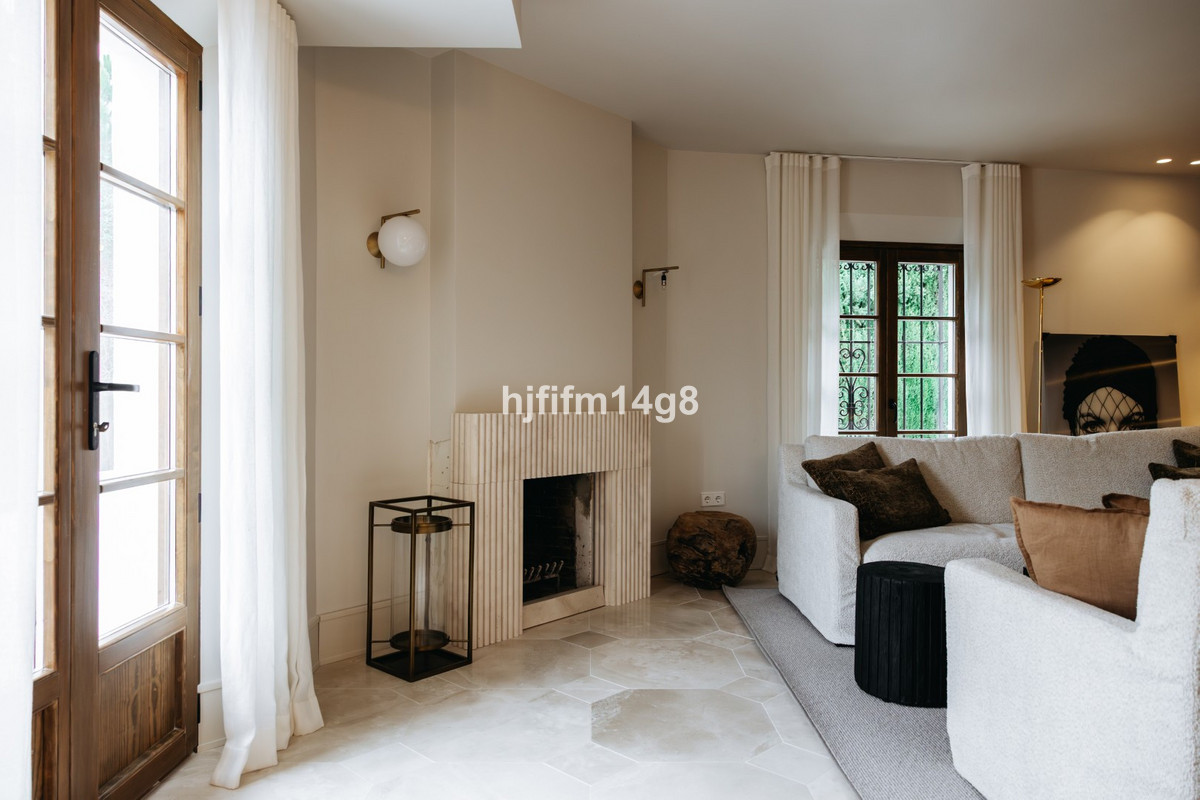 3 Bed Townhouse for sale in The Golden Mile Costa Del Sol, Málaga, Spain