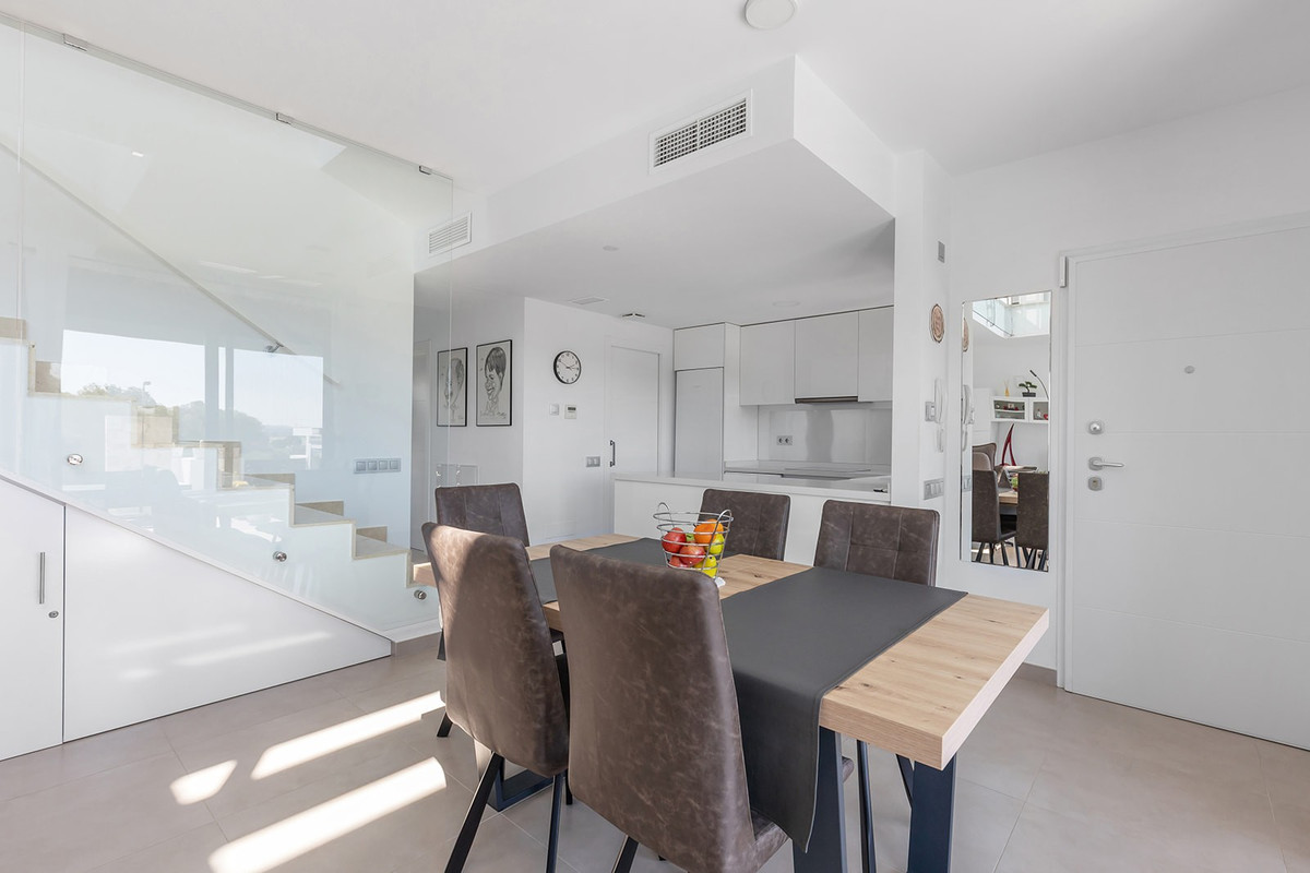 Se vende Villa - Chalet de 3 dormitorios en Costa Blanca, Alicante, España