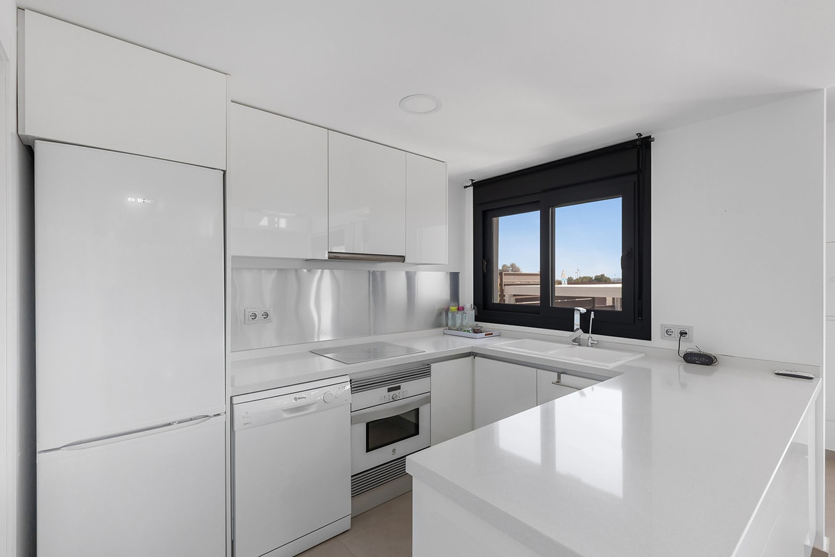 Se vende Villa - Chalet de 3 dormitorios en Costa Blanca, Alicante, España