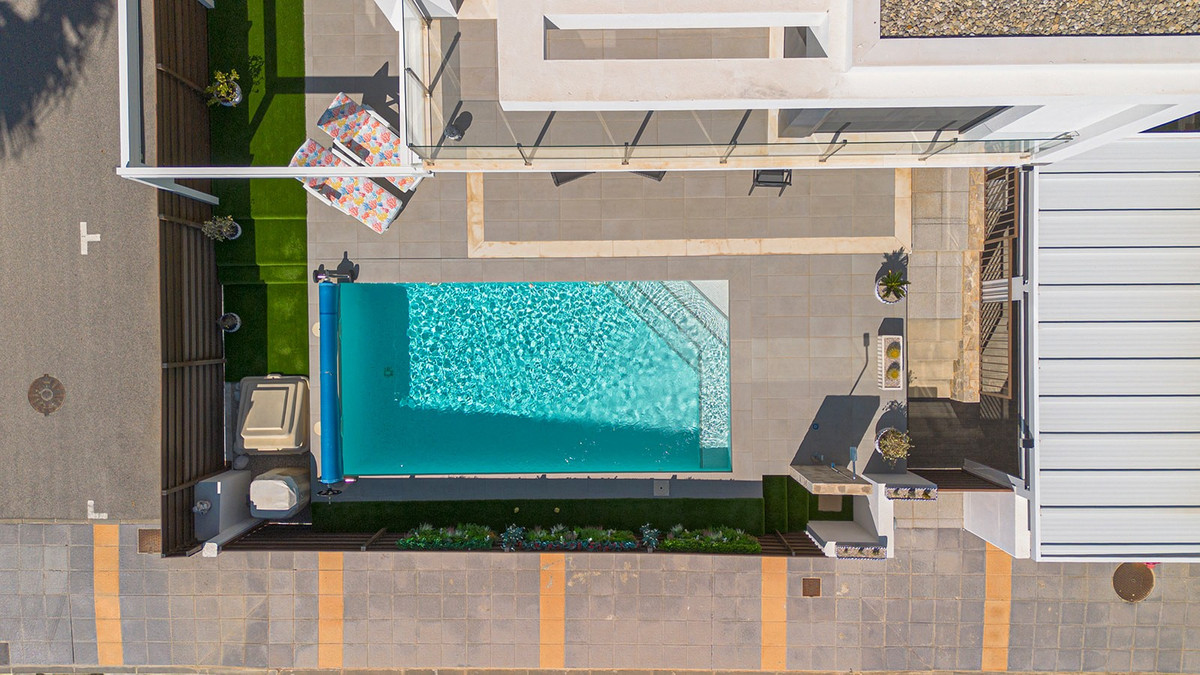 Se vende Villa - Chalet de 3 dormitorios en Costa Blanca, Alicante, España