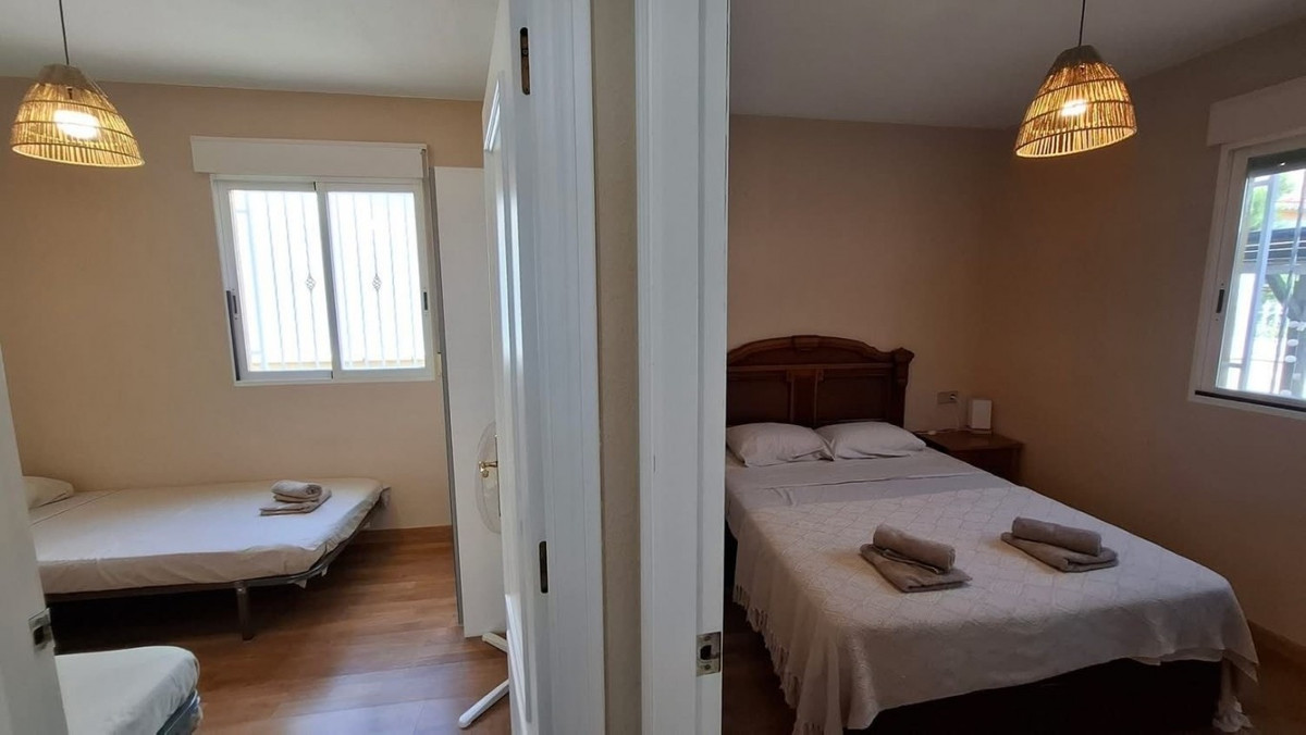 Se vende Villa - Chalet de 3 dormitorios en Costa Blanca, Alicante, España
