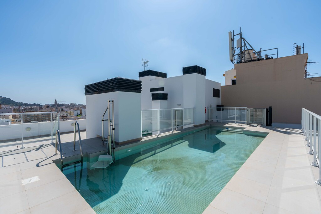 Se vende Apartamento Planta Media de 2 dormitorios en Costa Del Sol, Málaga, España