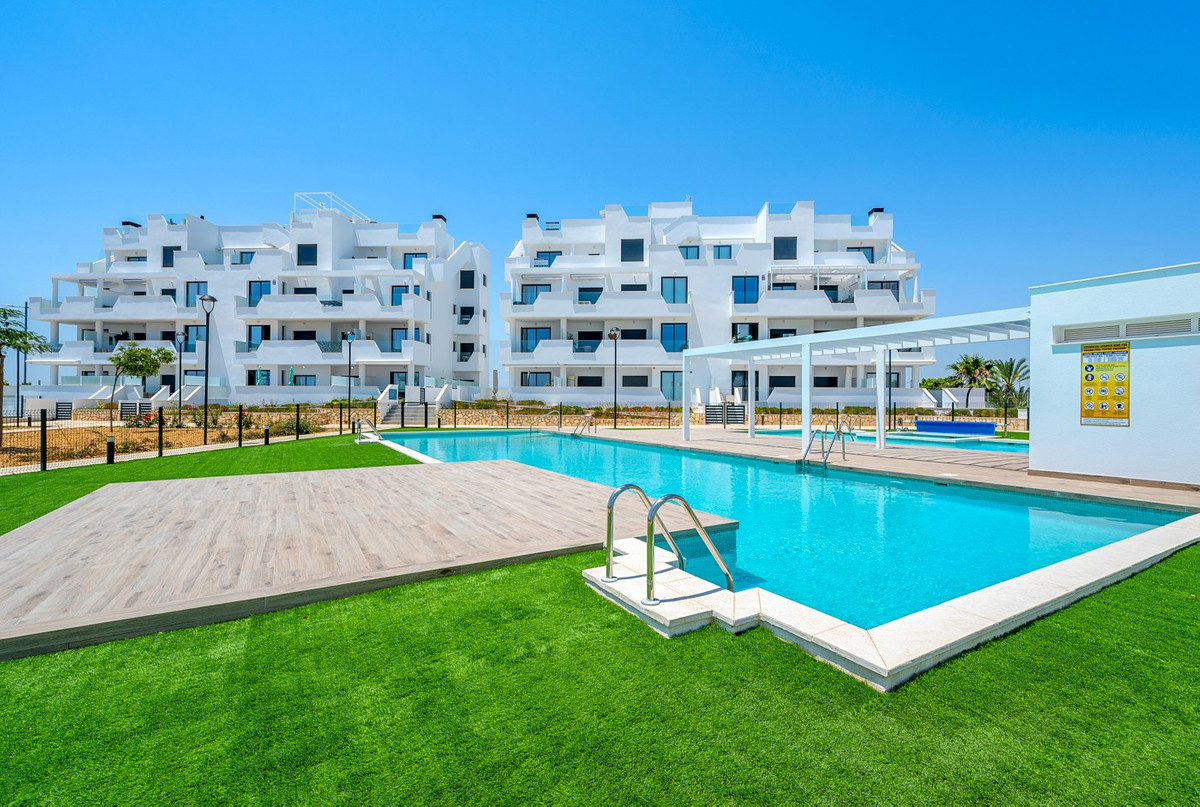 Se vende Apartamento Planta Media de 2 dormitorios en Costa Calida, Murcia, España