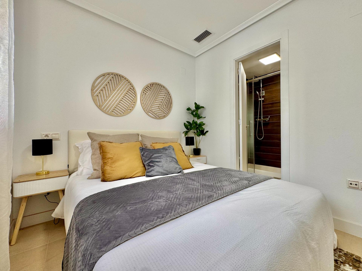 3 Bed Apartment for sale in Parque De Las Naciones Costa Blanca, Alicante, Spain