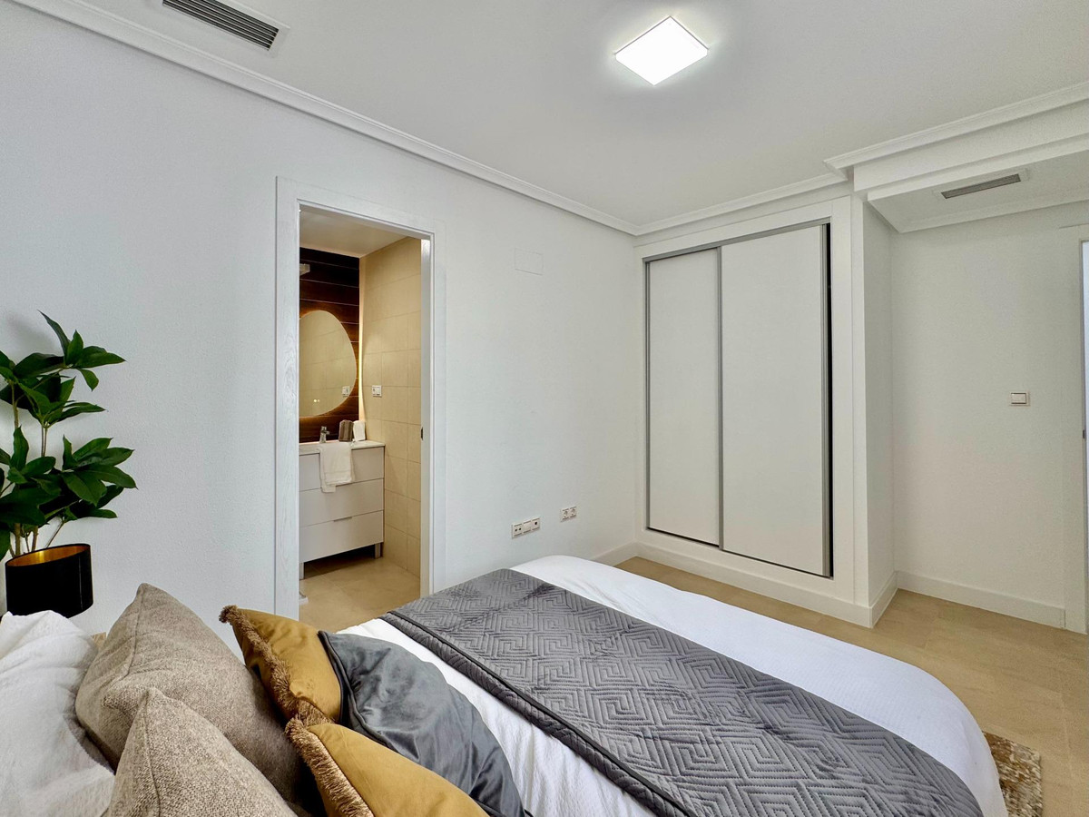 3 Bed Apartment for sale in Parque De Las Naciones Costa Blanca, Alicante, Spain