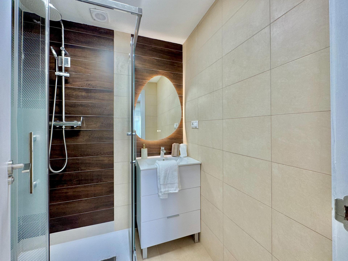 3 Bed Apartment for sale in Parque De Las Naciones Costa Blanca, Alicante, Spain