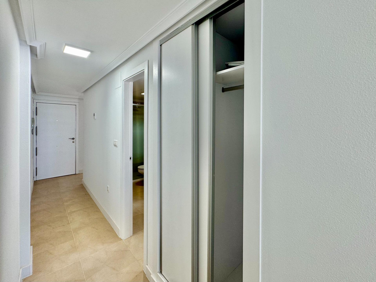 3 Bed Apartment for sale in Parque De Las Naciones Costa Blanca, Alicante, Spain