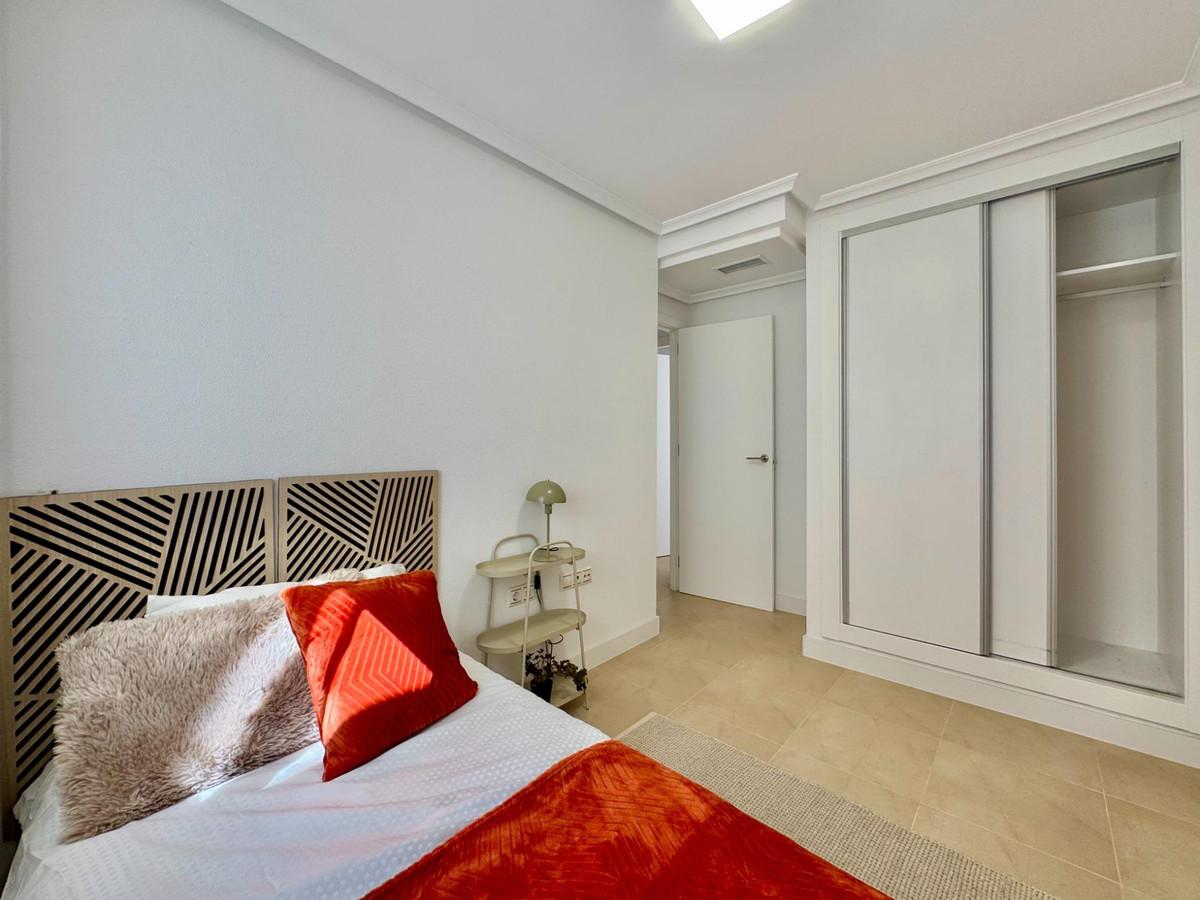 3 Bed Apartment for sale in Parque De Las Naciones Costa Blanca, Alicante, Spain