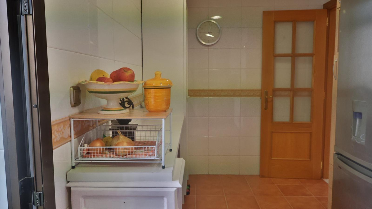 3 Bed Apartment for sale in Málaga Costa Del Sol, Málaga, Spain