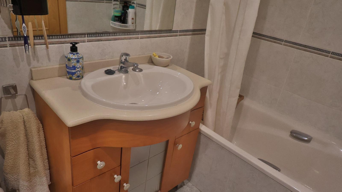 3 Bed Apartment for sale in Málaga Costa Del Sol, Málaga, Spain