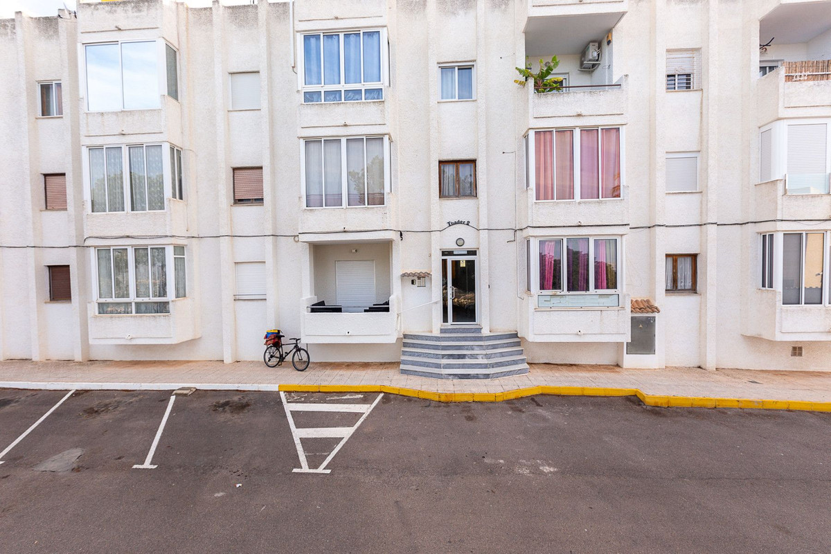 Se vende Apartamento Planta Media de 1 dormitorios en Costa Blanca, Alicante, España