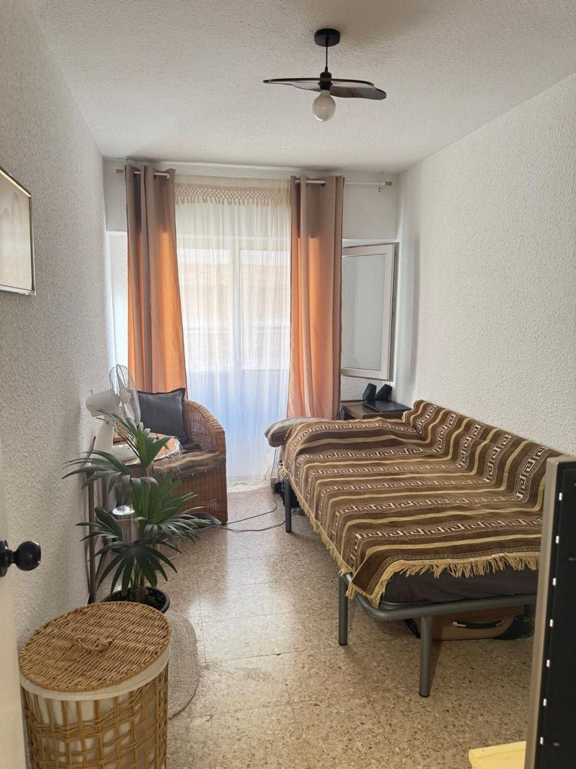 Se vende Apartamento Planta Media de 3 dormitorios en Costa Blanca, Alicante, España