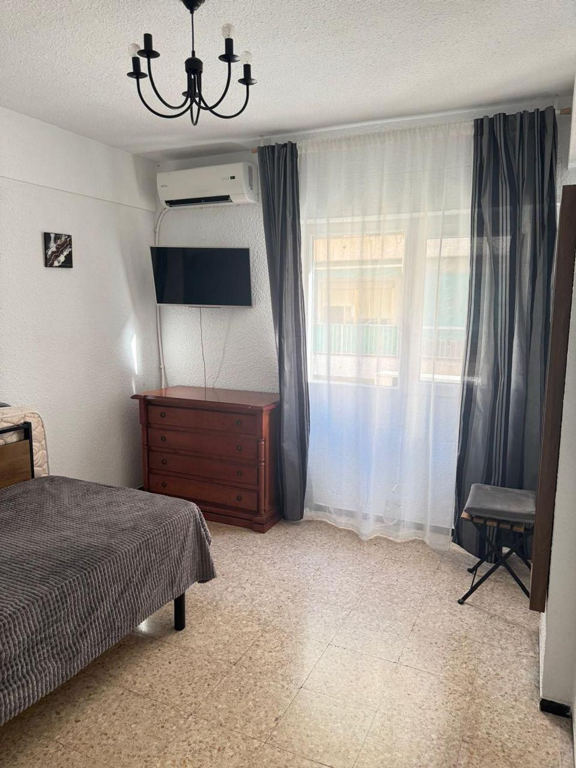 Se vende Apartamento Planta Media de 3 dormitorios en Costa Blanca, Alicante, España