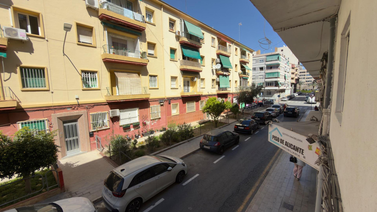 Se vende Apartamento Planta Media de 2 dormitorios en Costa Blanca, Alicante, España