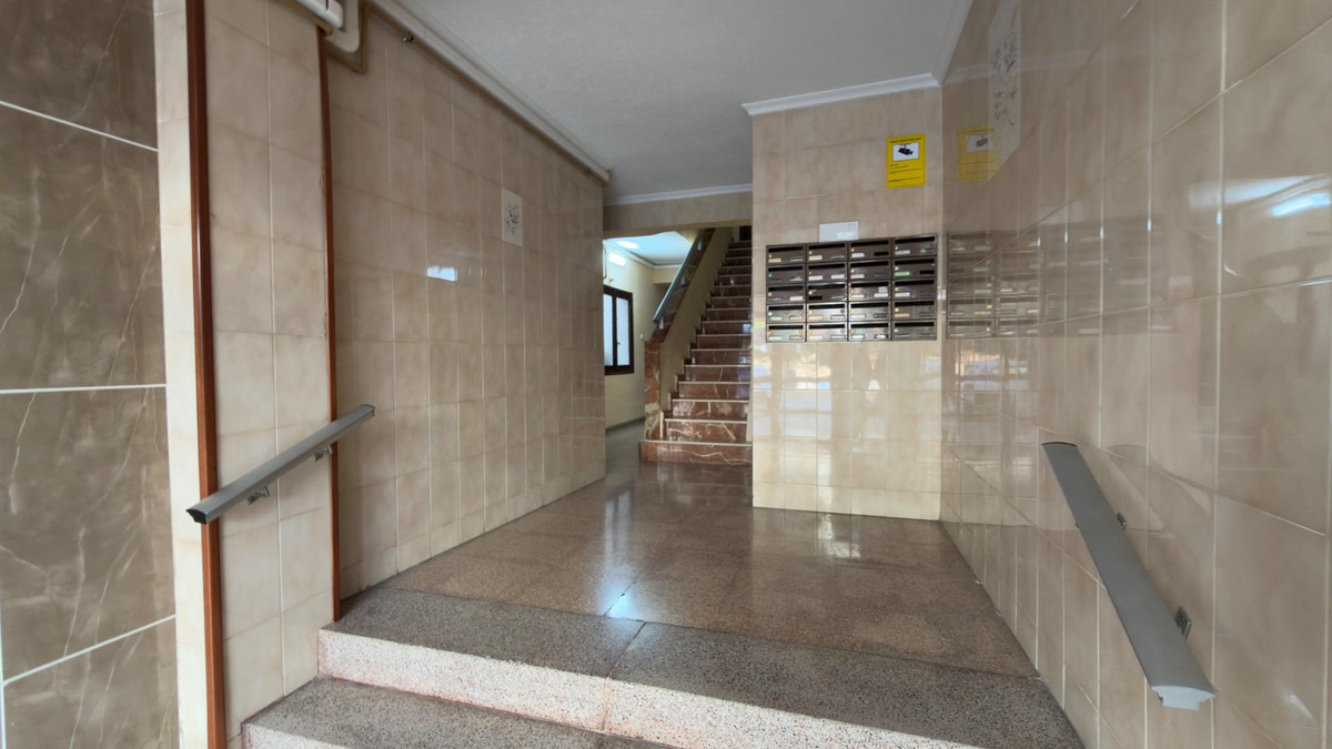Se vende Apartamento Planta Media de 2 dormitorios en Costa Blanca, Alicante, España