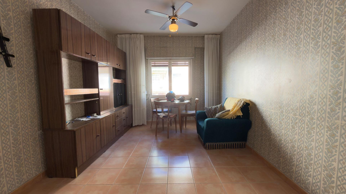 Se vende Apartamento Planta Media de 2 dormitorios en Costa Blanca, Alicante, España