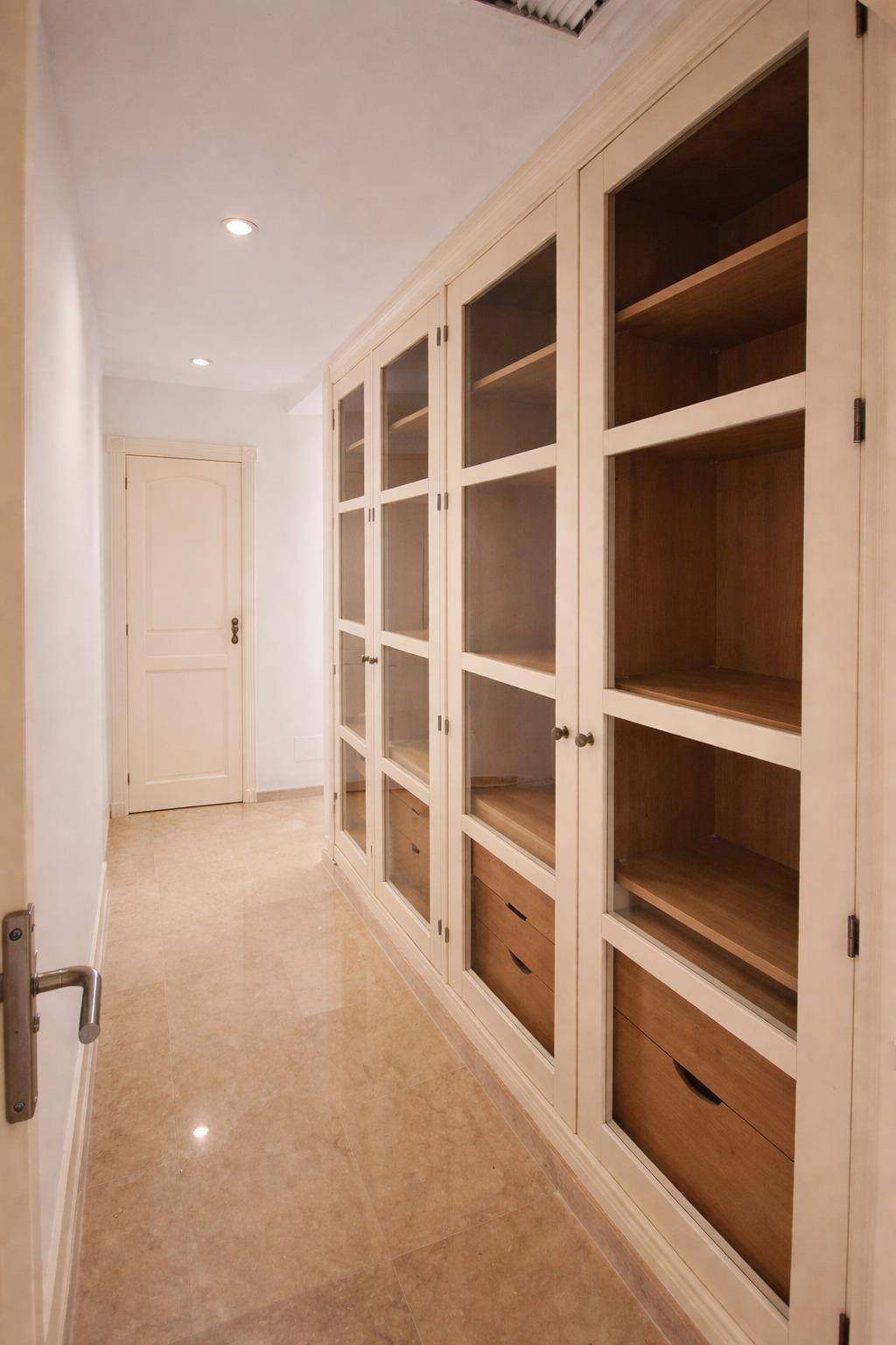 Se vende Apartamento Planta Media de 3 dormitorios en Costa Del Sol, Cadiz, España