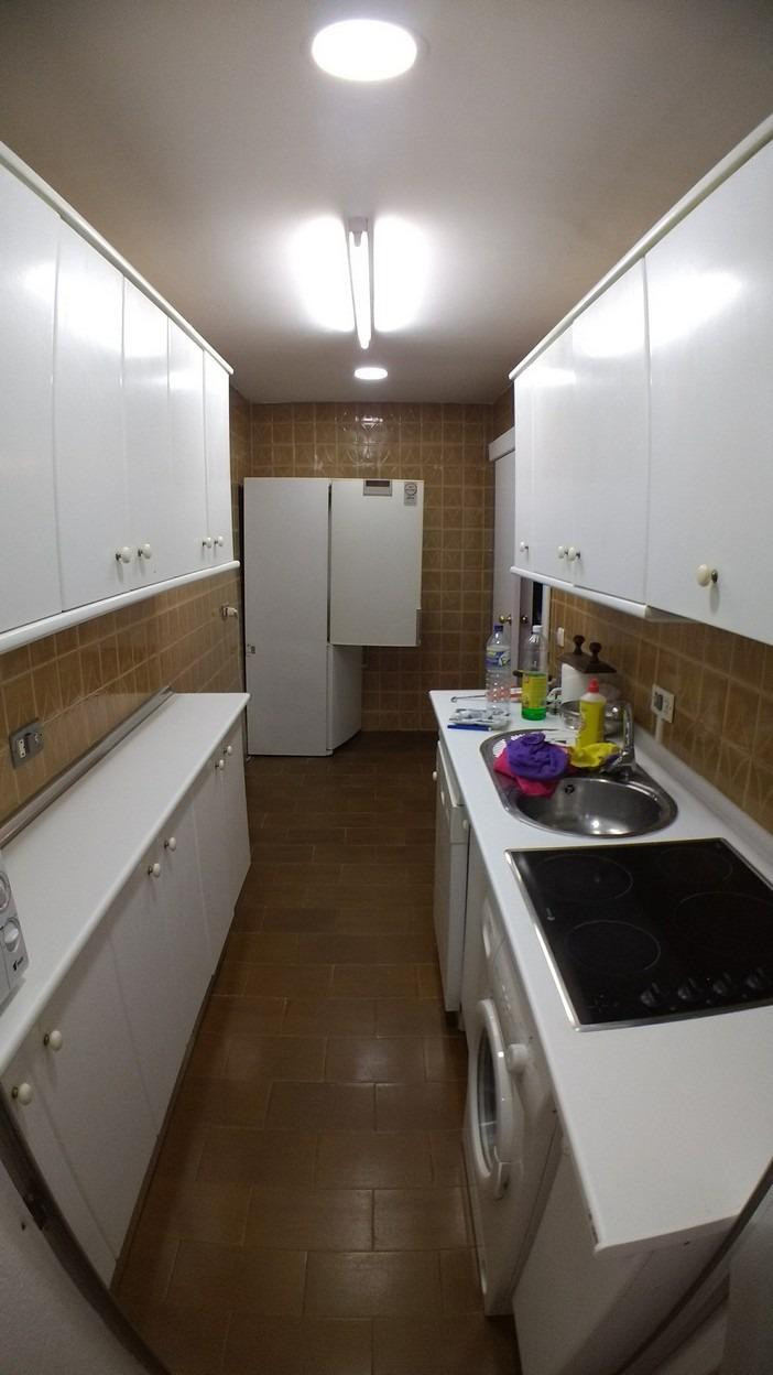 Se vende Apartamento Planta Media de 3 dormitorios en Costa Del Sol, Cadiz, España